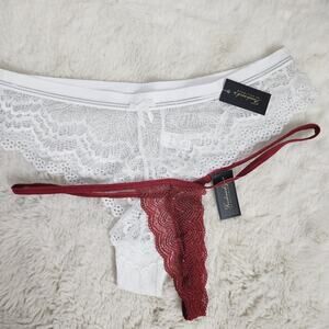 Frederick's of Hollywood 1X Red Lace G-String & Caroline Lace Panty Set NWT